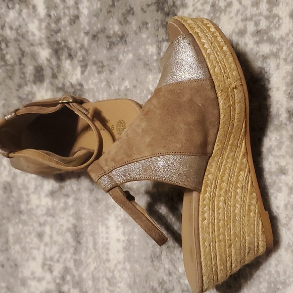 Cute metallic wedge sandal - Picture 5 of 6